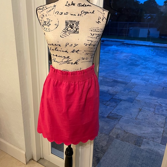 Bright pink skirt - Picture 3 of 5